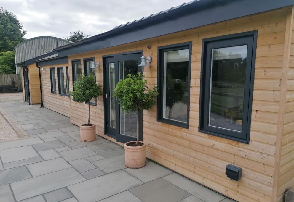 The Lodge High Legh Экстерьер фото